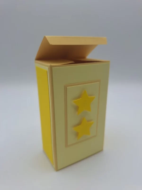 Pale Yellow Mat Core Coloured Card A4 240gsm Pack 40 - Image 10