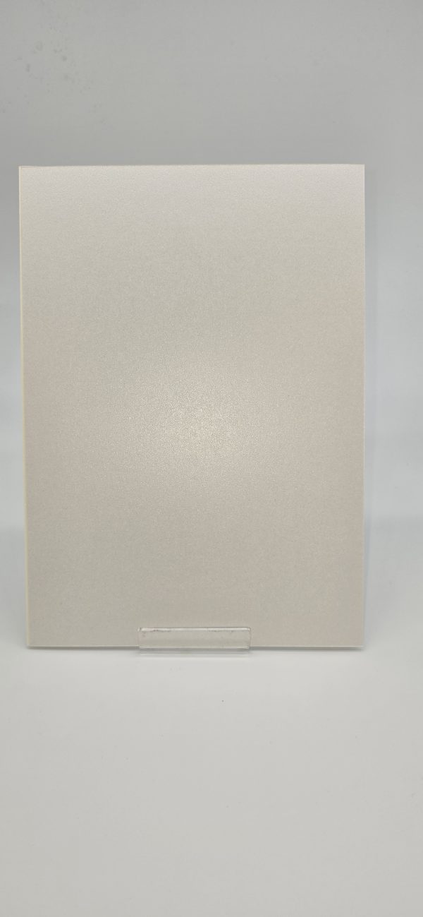 Pearlescent Antique White 300gsm Pack 20 - Image 7